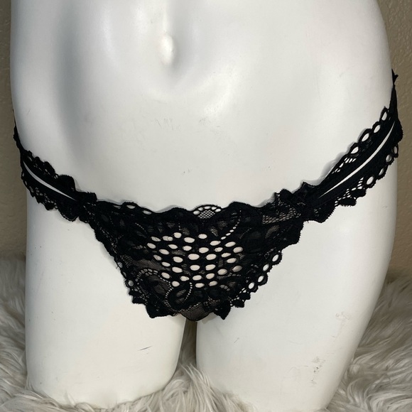 Victoria’s Secret Very Sexy Push Up Bra & Panty Set VS Limited Edition 🆕 - Picture 6 of 15